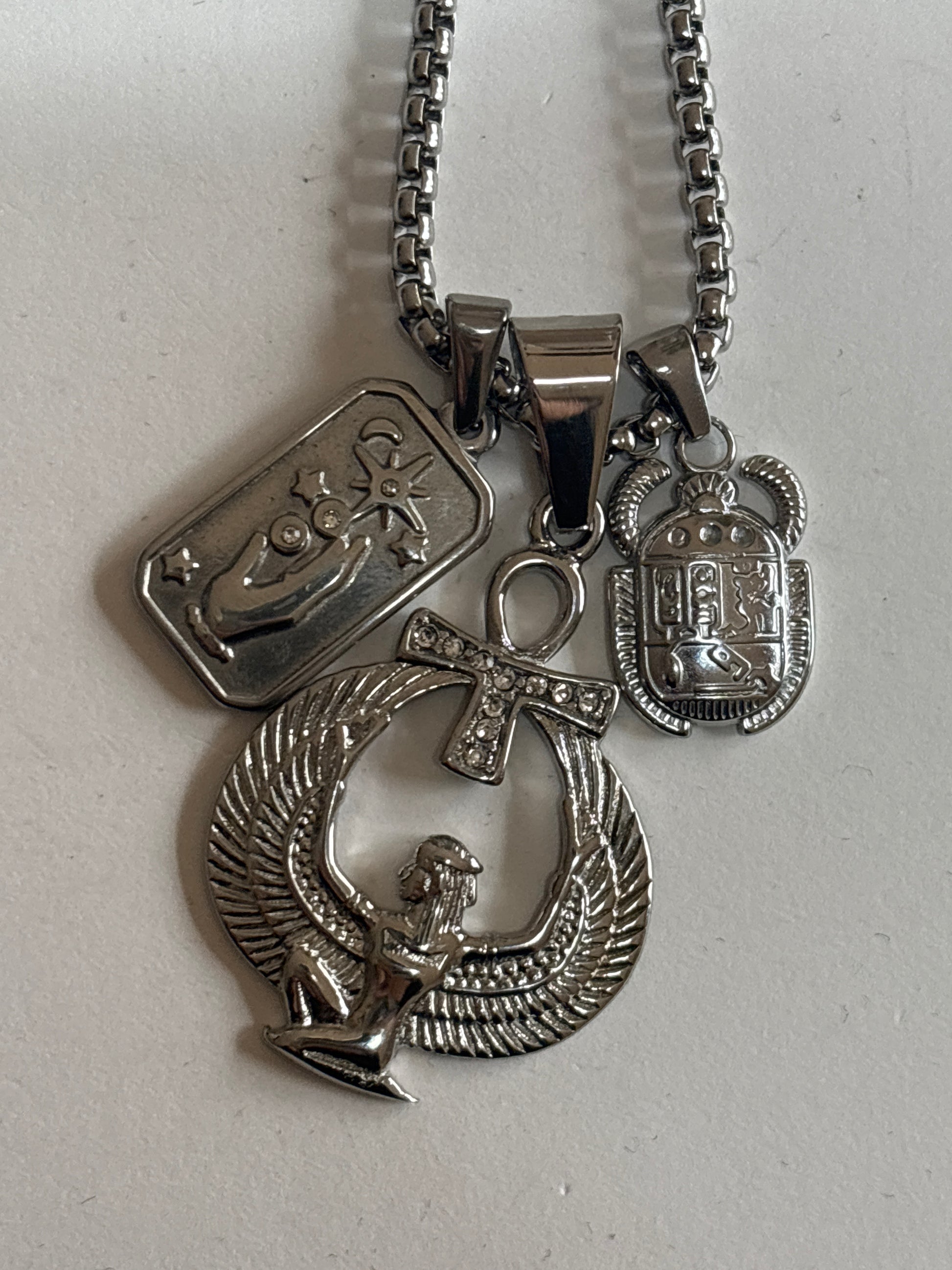"Isis's Protection" necklace SLIGHTLY DEFECTIVE