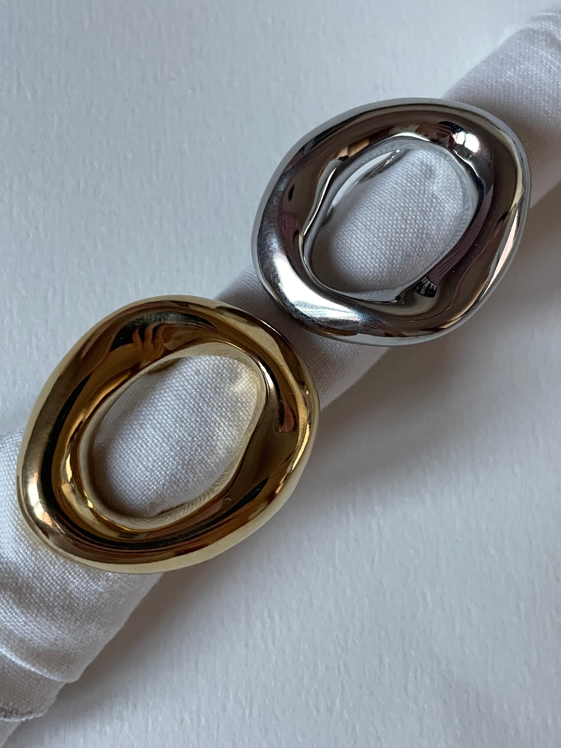 “circle” ring