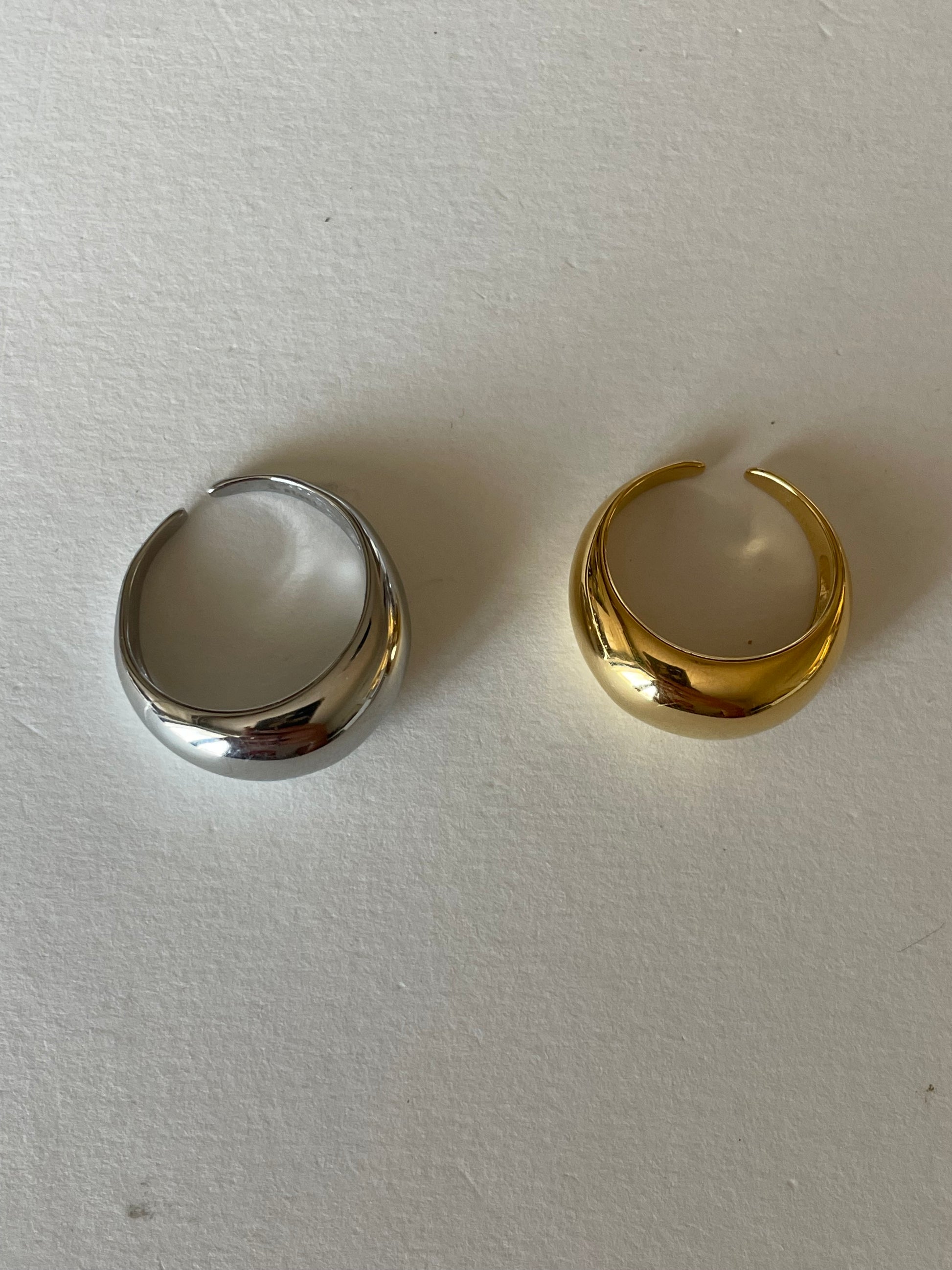 “comic” ring