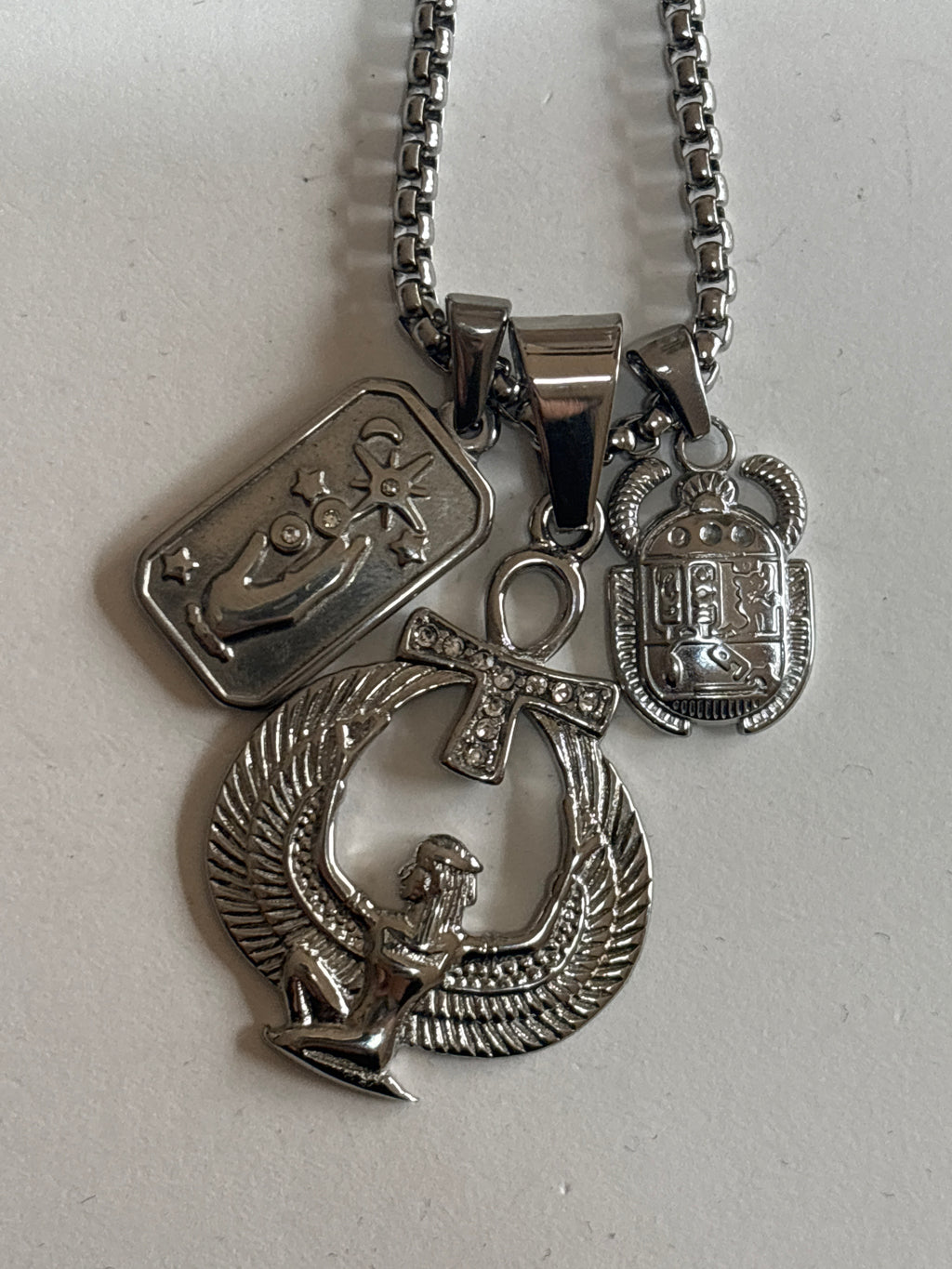 "Isis's Protection" necklace SLIGHTLY DEFECTIVE