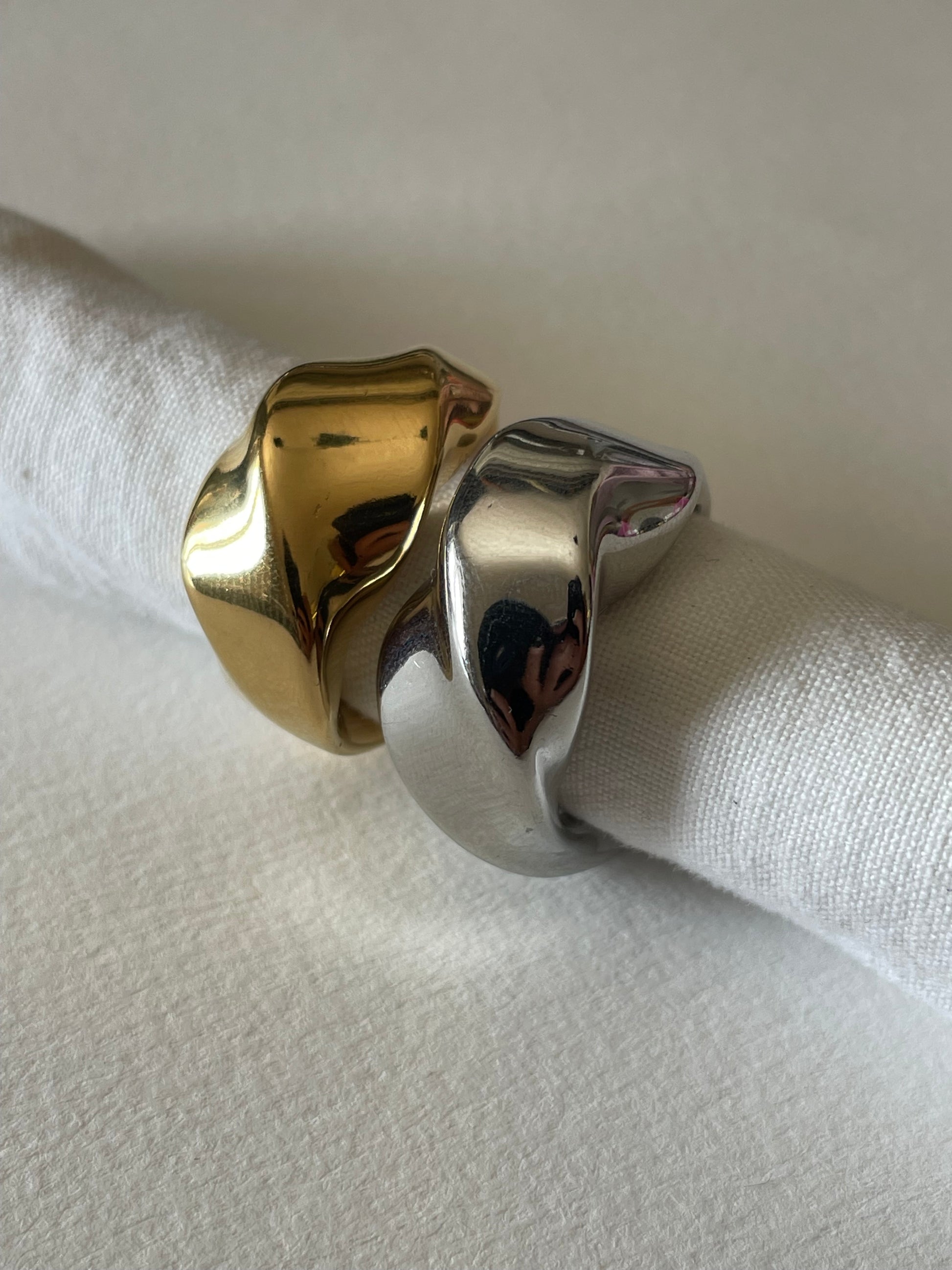 “baguette” ring