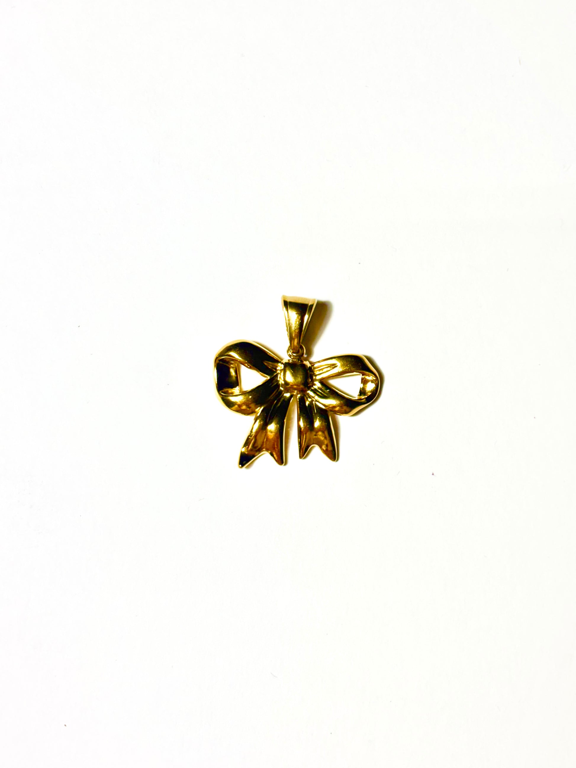 "bow" pendant
